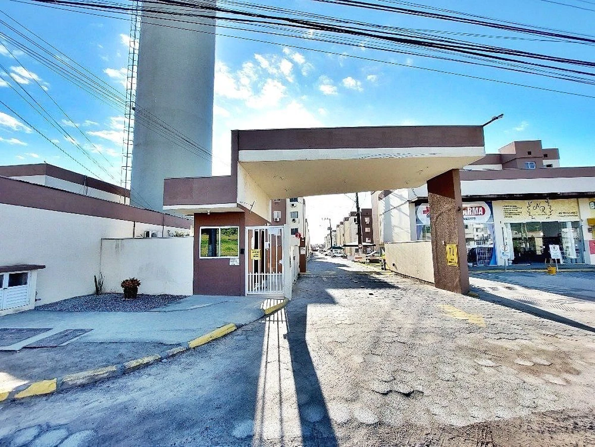 Apartamento em Fundos, Biguaçu