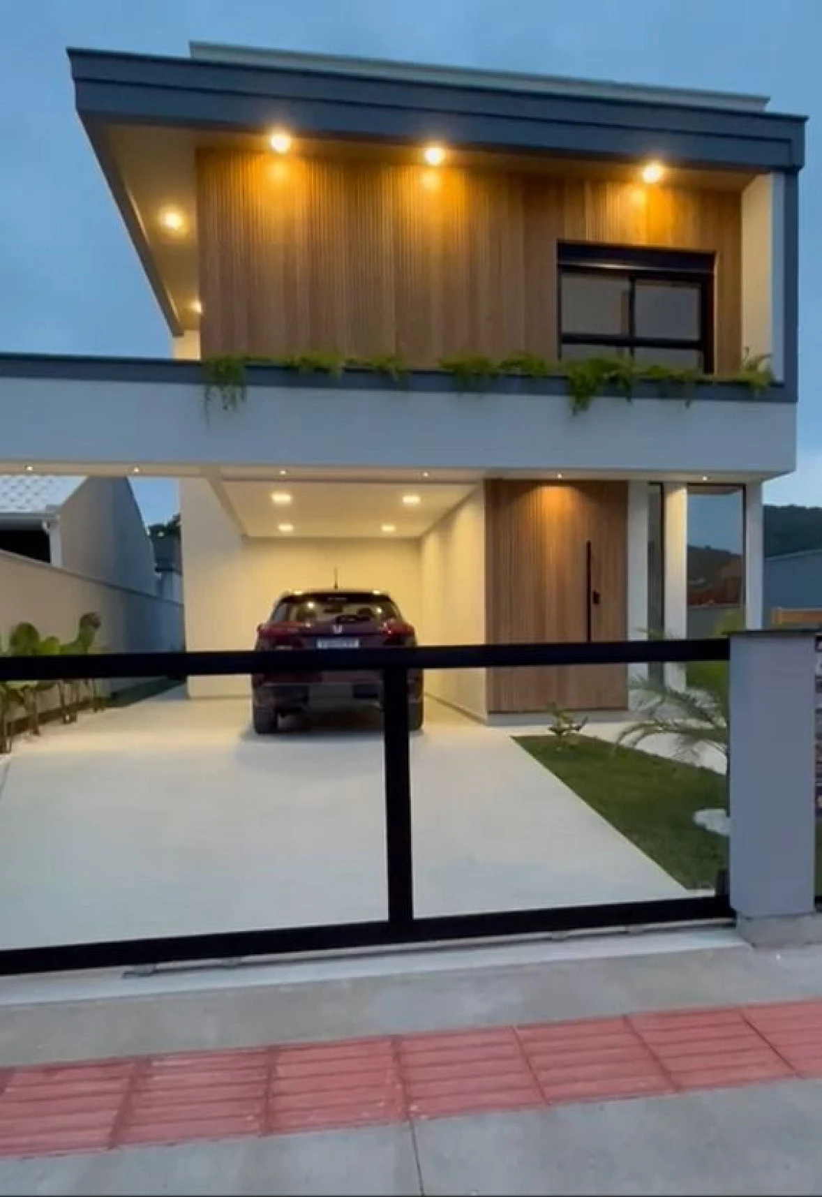 Sobrado geminado em Forquilhas, São José