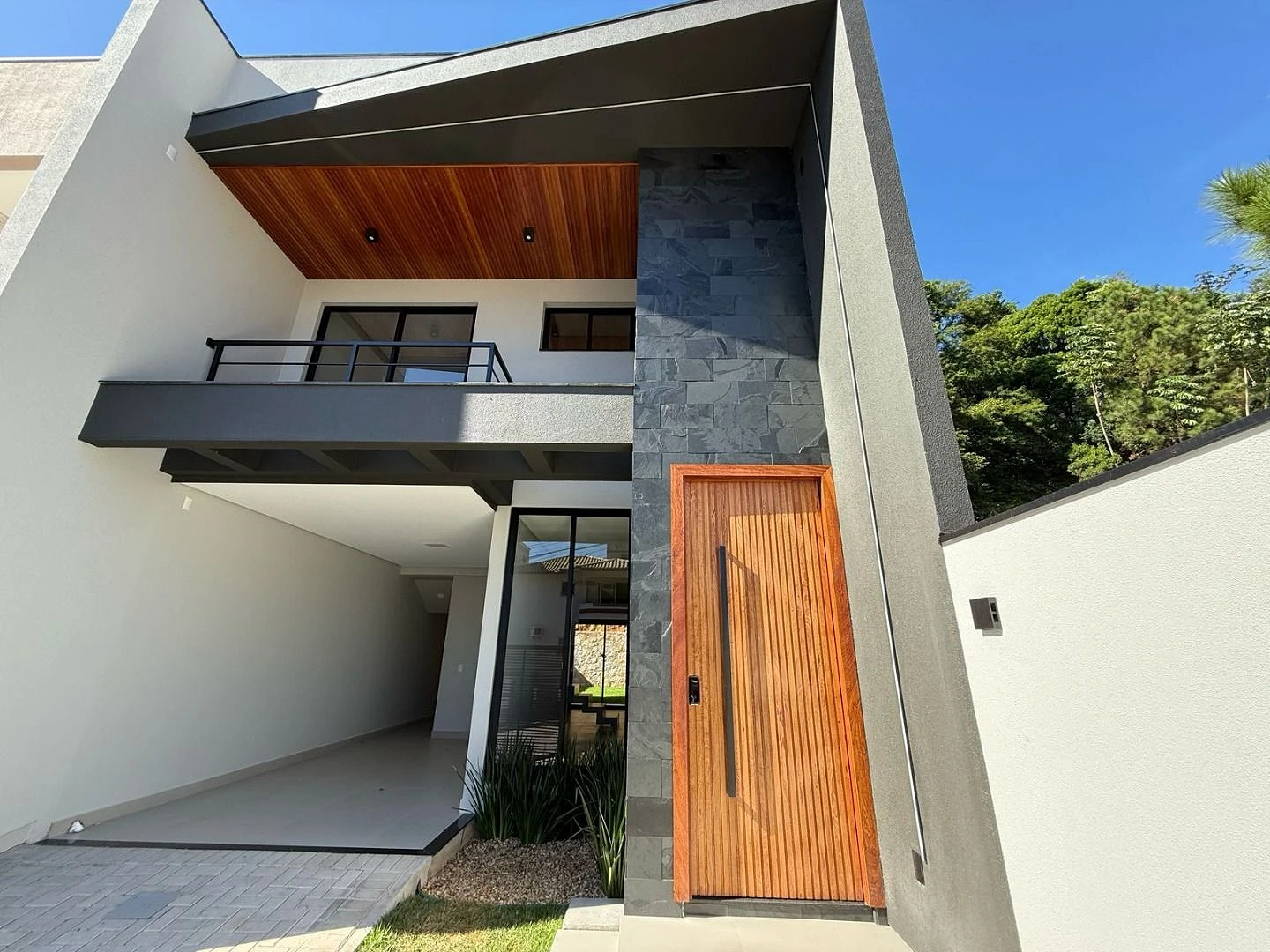 Sobrado geminado em Ipiranga, São José