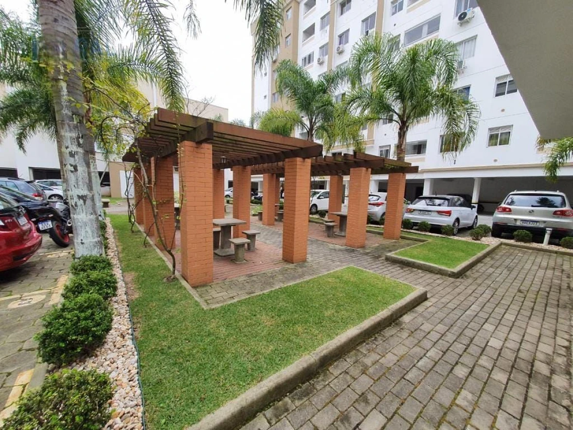 Apartamento em Fazenda Santo Antônio, São José