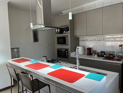 Casa em Enseada de Brito, Palhoça