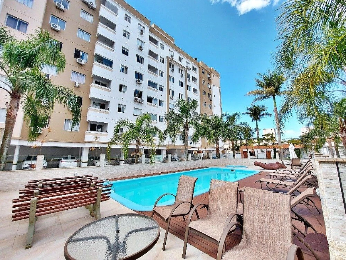 Apartamento em Fazenda Santo Antônio, São José