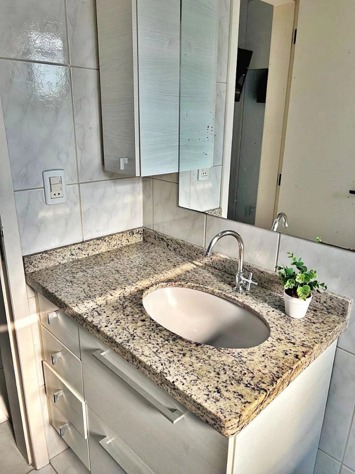 Apartamento com 3 Dorms - Itacorubi - Florianópolis/SC - Foto 23