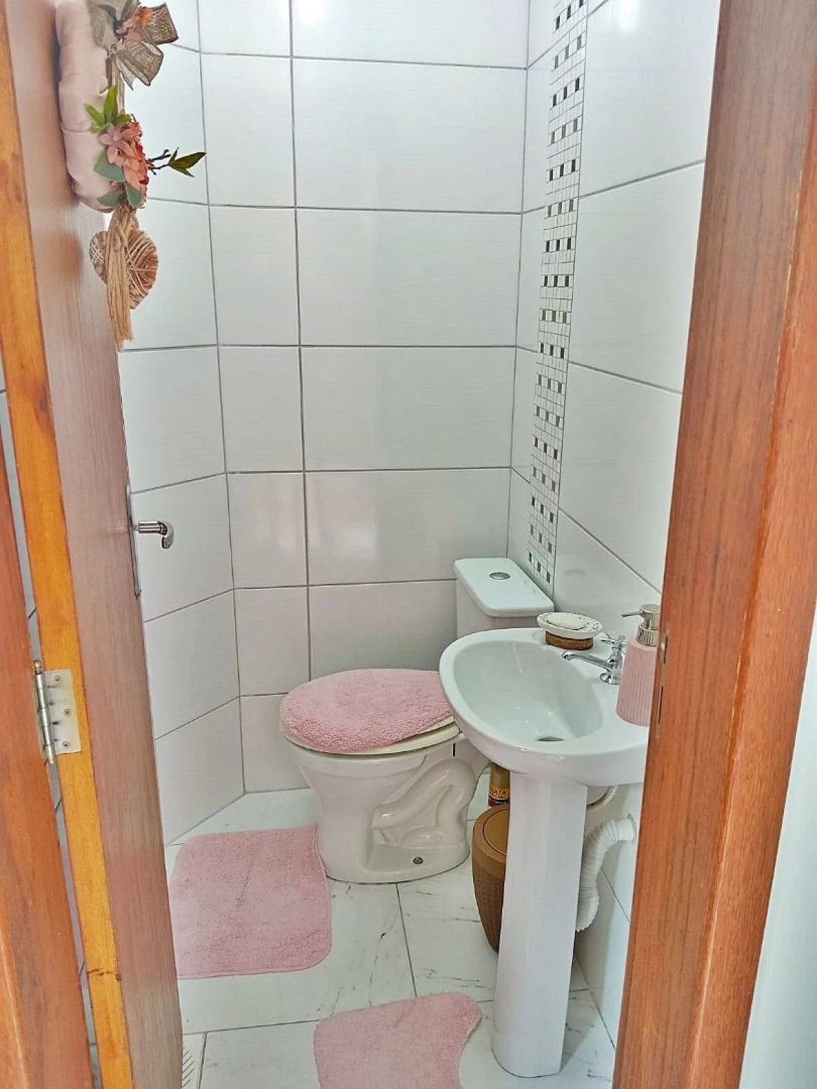 Sobrado com 3 Andares, 2 Suítes, San Marino / São José - Foto 11