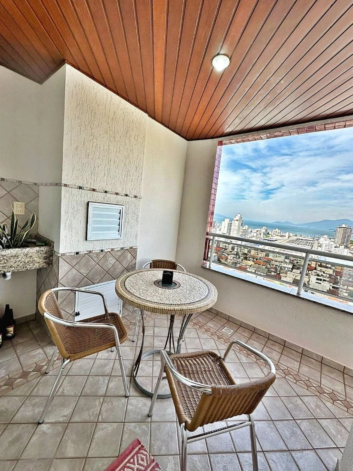 Apartamento, 3 Dormitórios, 1 Suíte, Sacada Gourmet com Churrasqueira à Carvão, Vista para o Mar, Vaga de Garagem, Bairro Kobrasol, São José - Foto 21