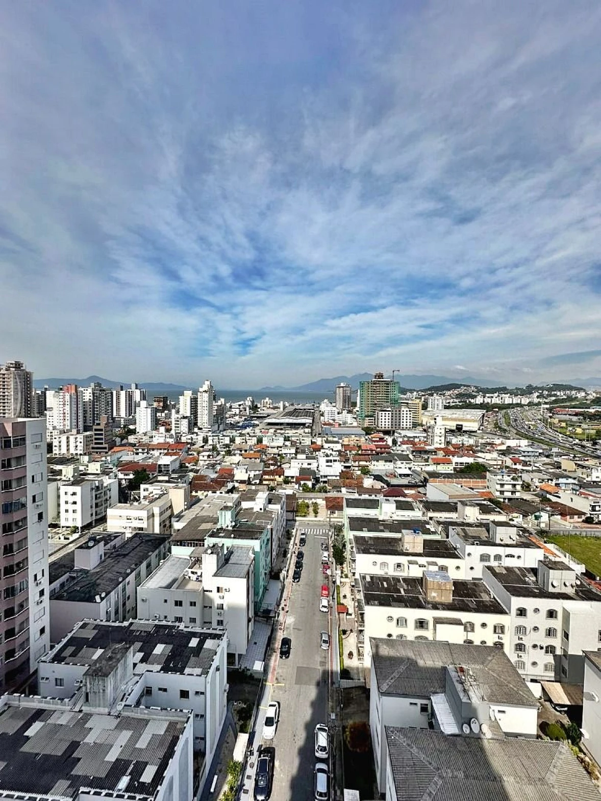 Apartamento, 3 Dormitórios, 1 Suíte, Sacada Gourmet com Churrasqueira à Carvão, Vista para o Mar, Vaga de Garagem, Bairro Kobrasol, São José - Foto 23