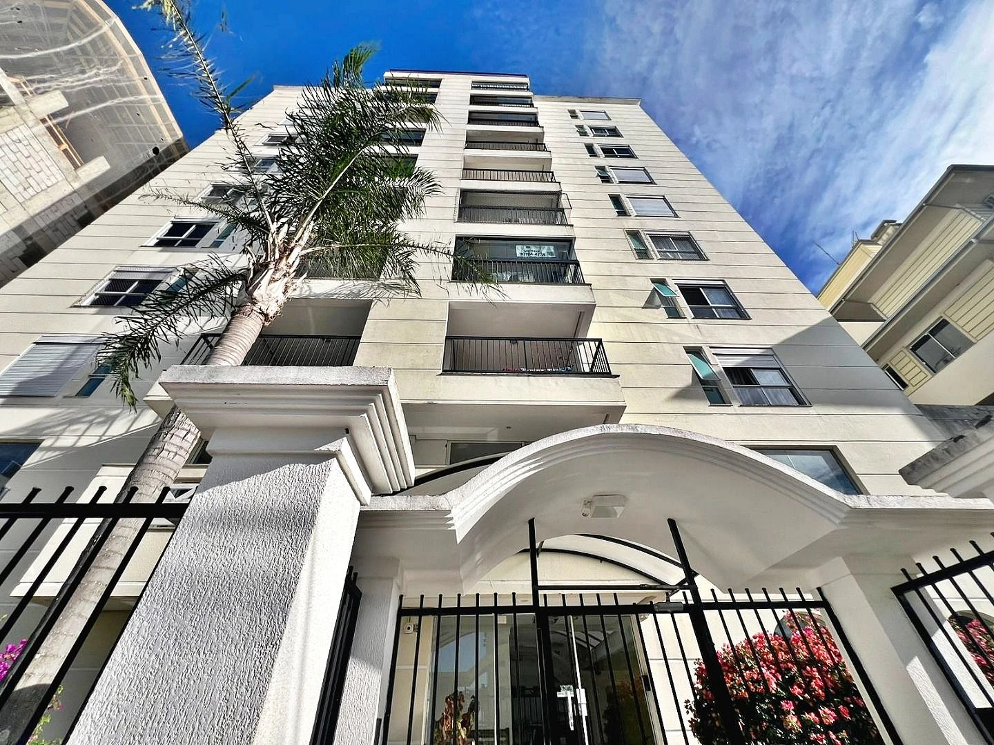 Excelente Apartamento na Pedra Branca 100% Mobiliado