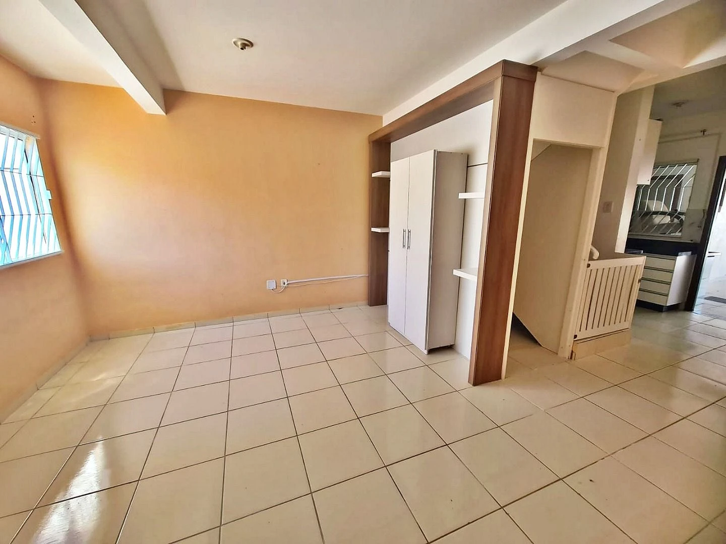 Sobrado geminado em Forquilhas, São José