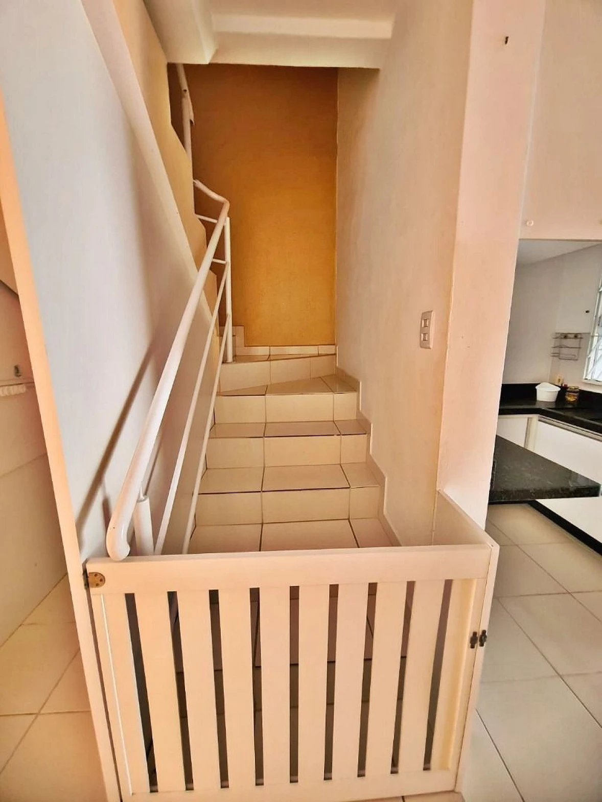 Sobrado geminado em Forquilhas, São José