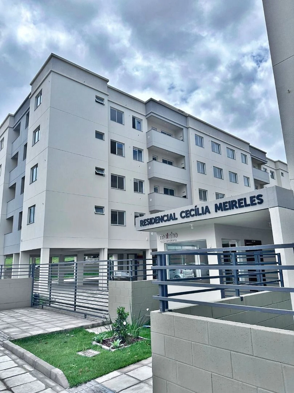 Apartamento em Fundos, Biguaçu