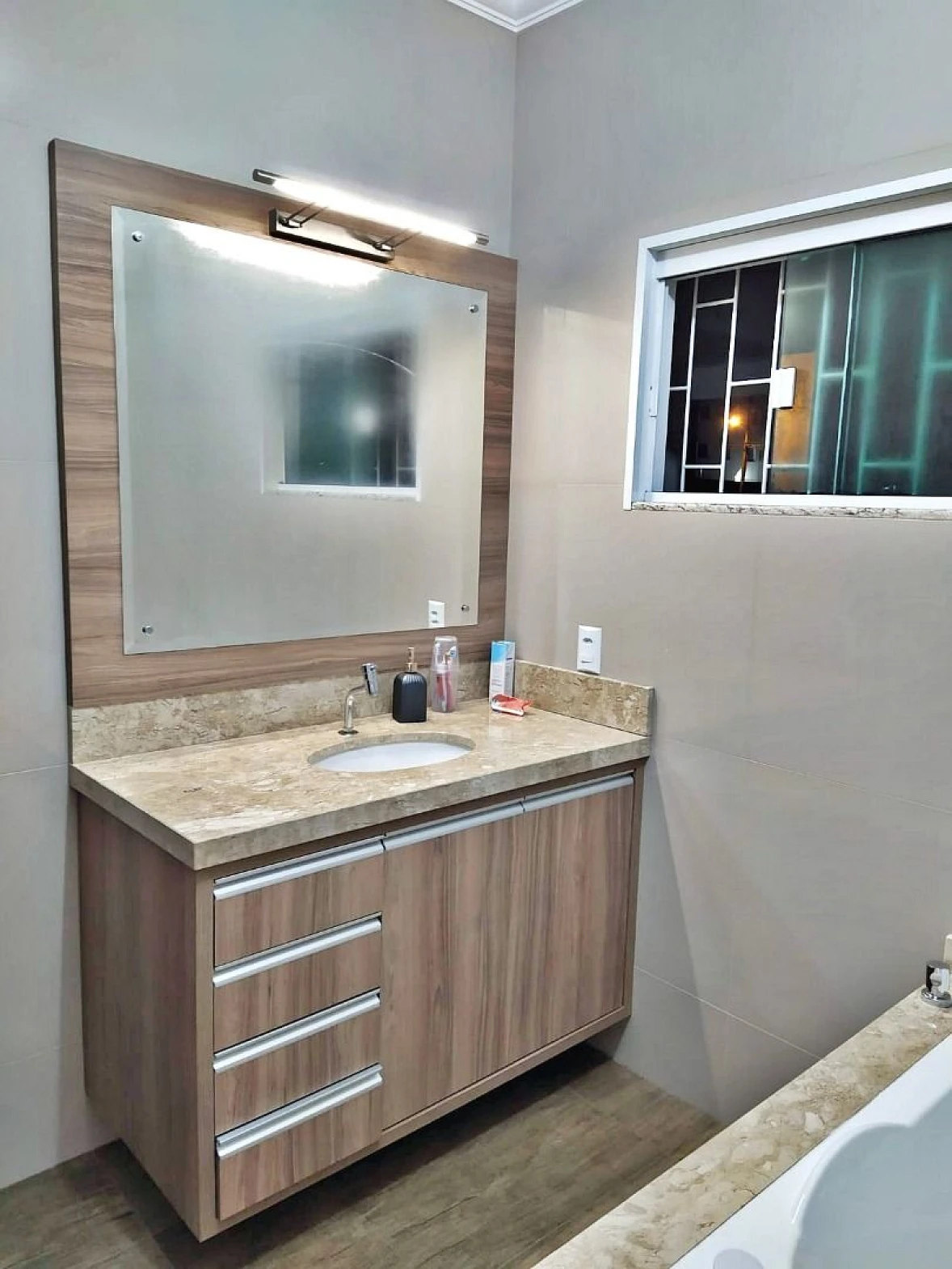 Casa 3 Quartos, 1 Suíte,  3 Sacadas,  4 Vagas - Pagani - Foto 14