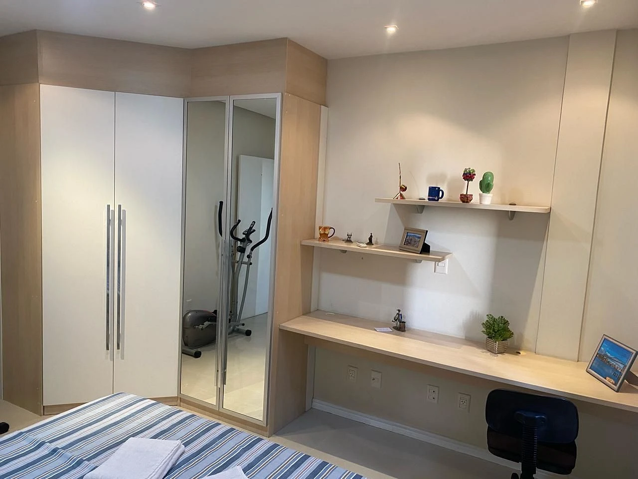 Amplo Apartamento de 4 Dorms, 2 Suítes, 2 Demi-Suíte, Lavabo, Centro Florianópolis SC - Foto 13