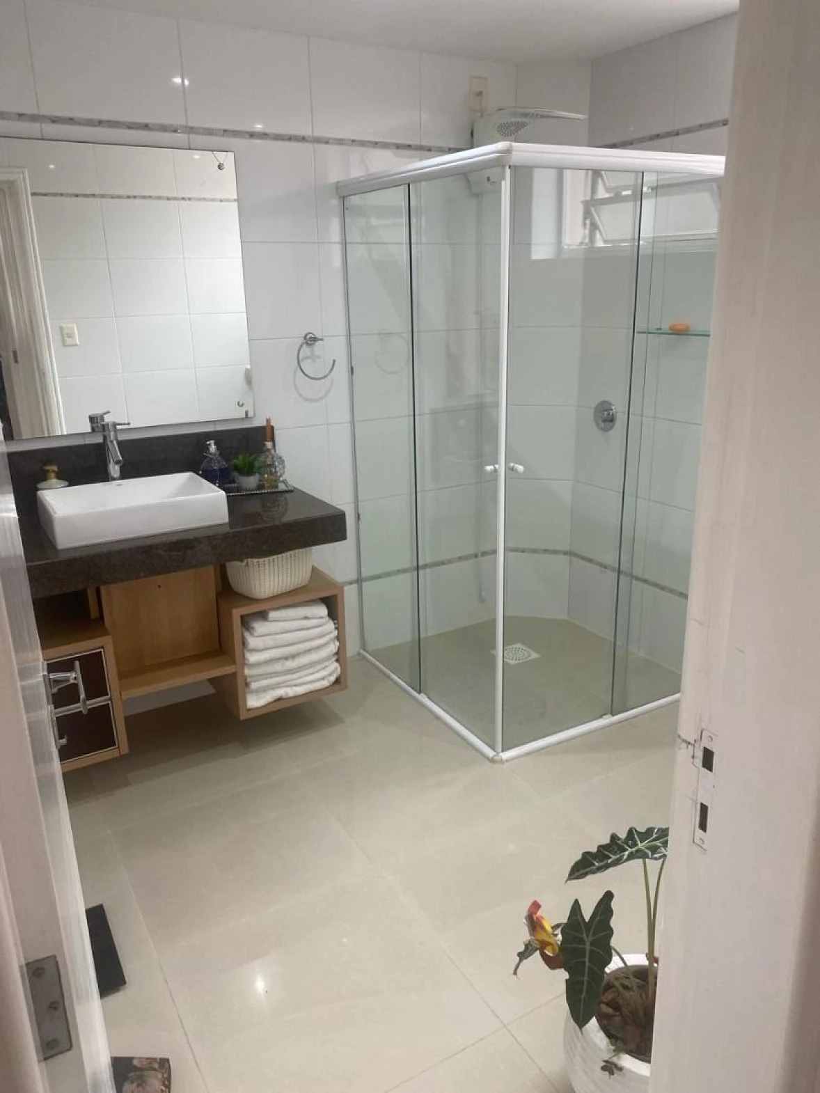 Amplo Apartamento de 4 Dorms, 2 Suítes, 2 Demi-Suíte, Lavabo, Centro Florianópolis SC - Foto 16