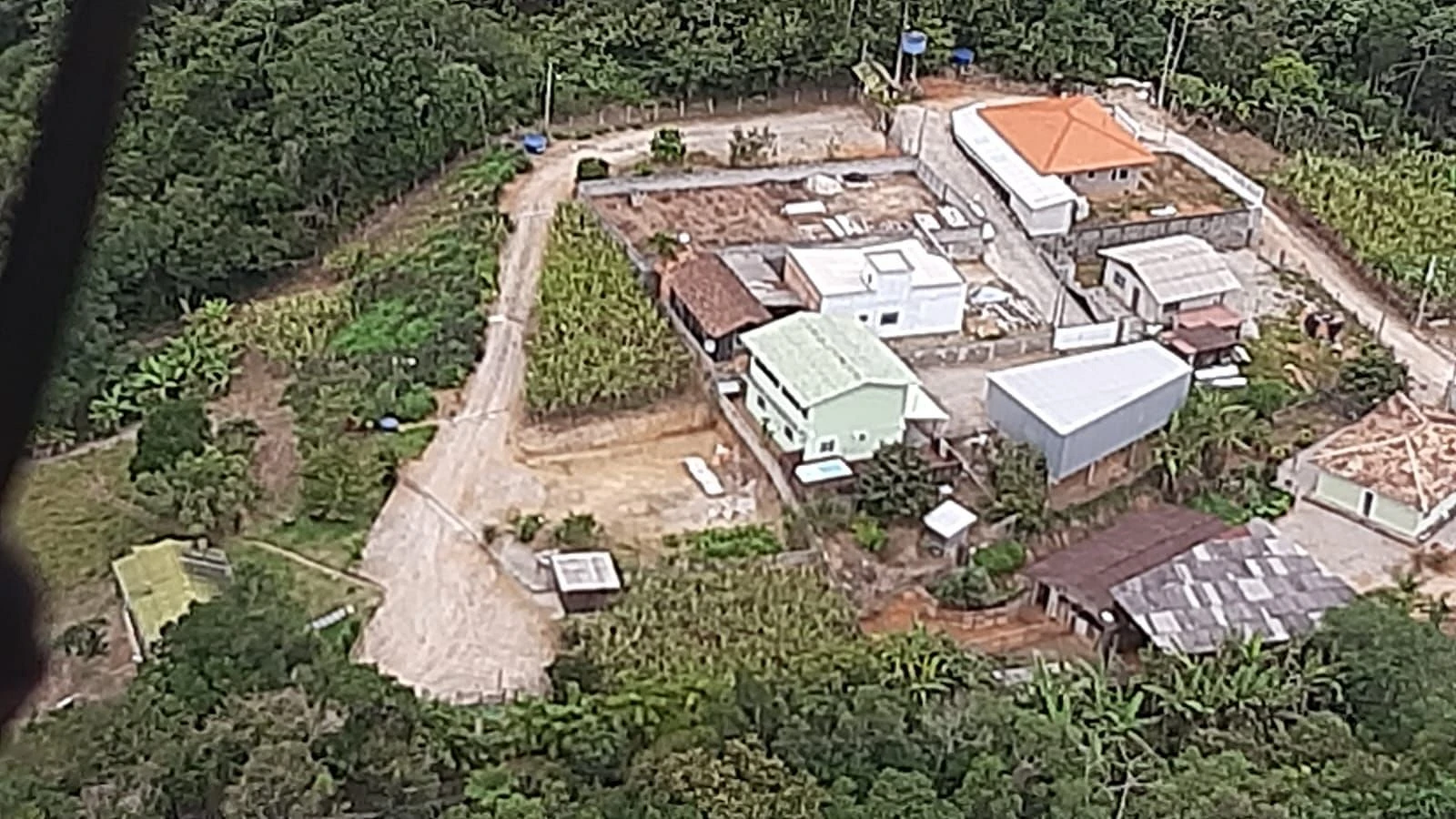 Casa a Venda  e Terreno Amplo, Boa Vista - Biguaçu/SC