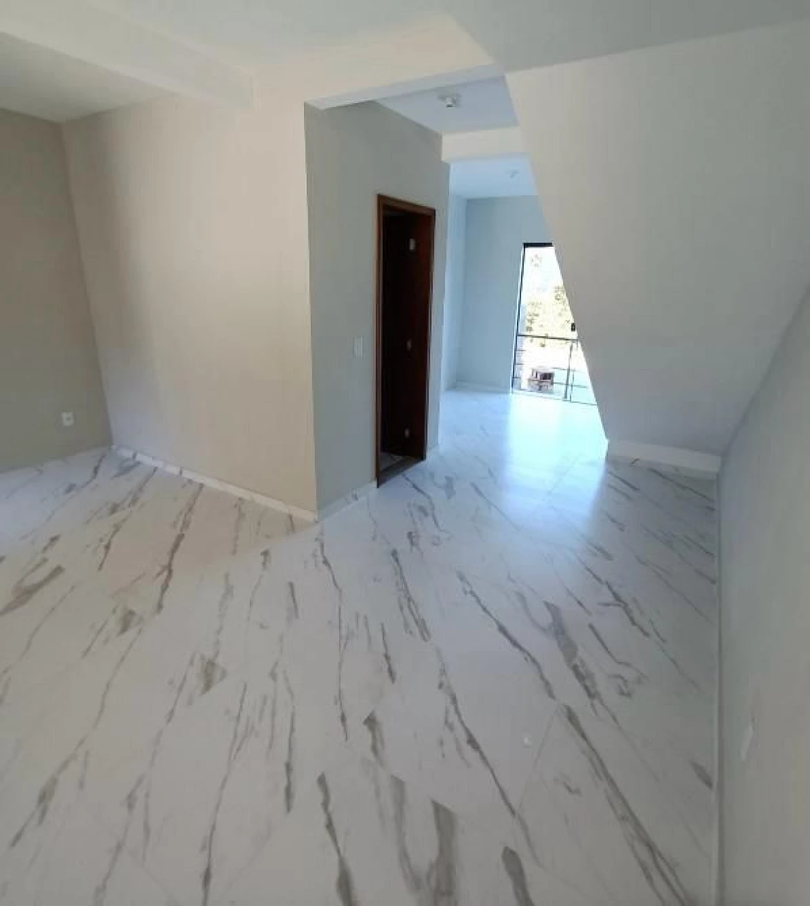 Sobrado geminado em Potecas, São José