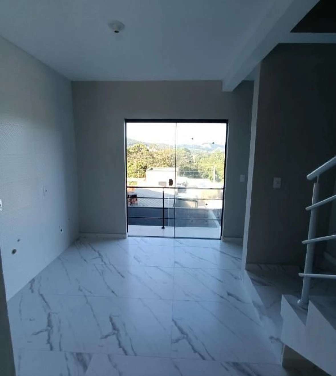 Sobrado geminado em Potecas, São José