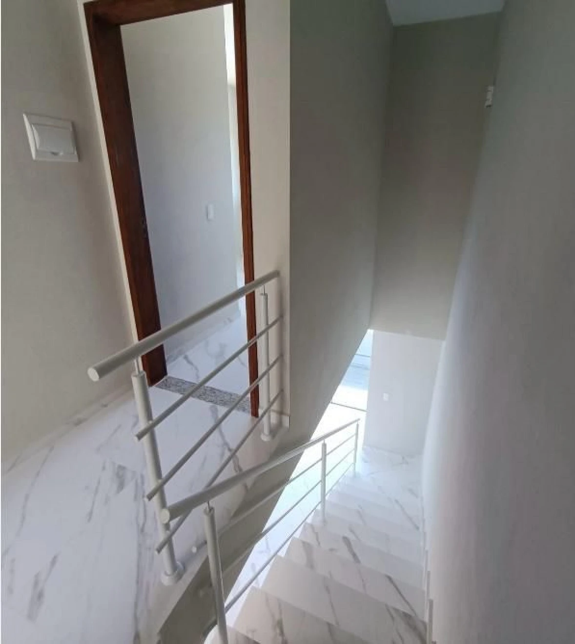 Sobrado geminado em Potecas, São José