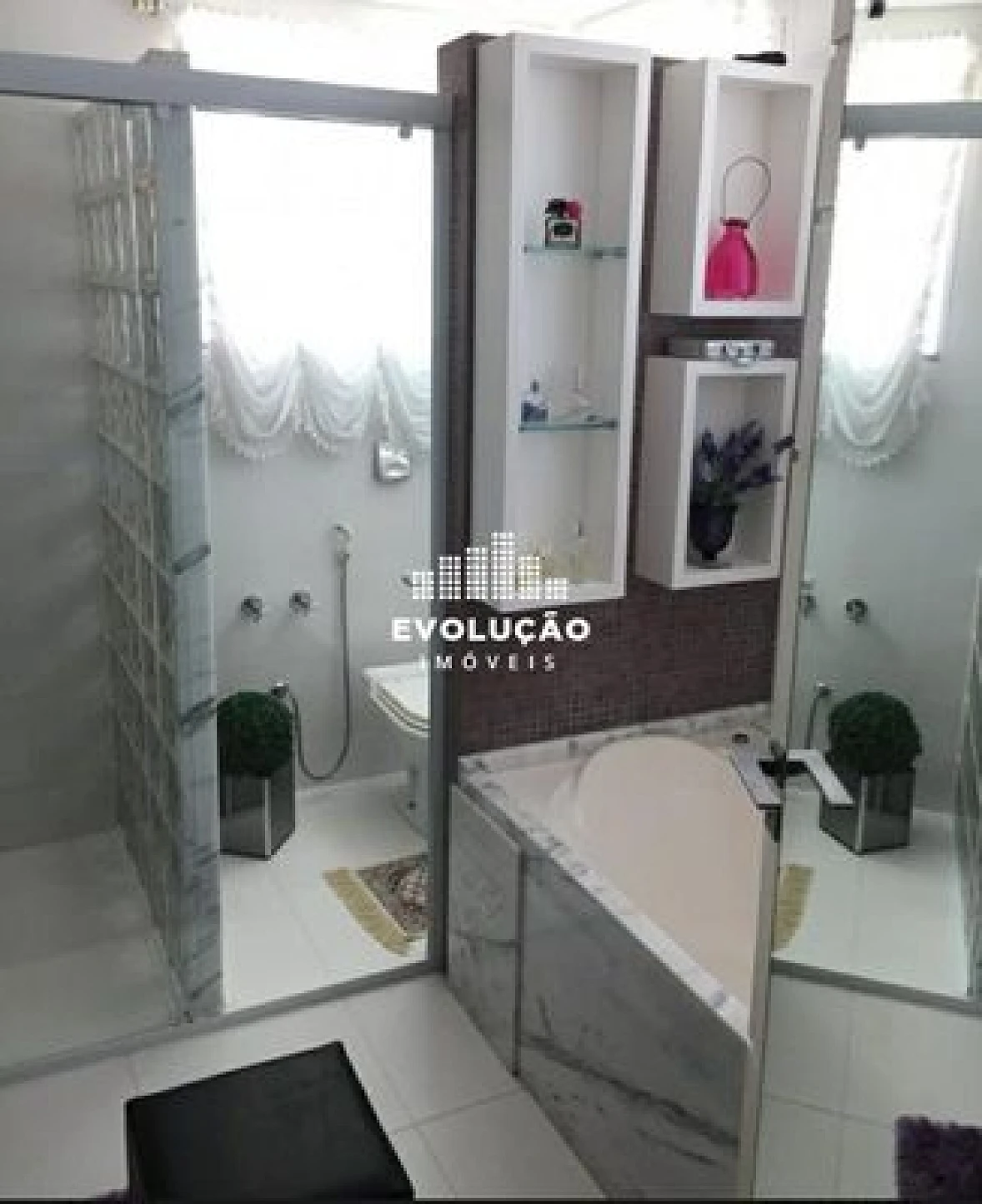 Casa com 6 Dormitórios  - Estreito - Florianópolis/SC - Foto 23