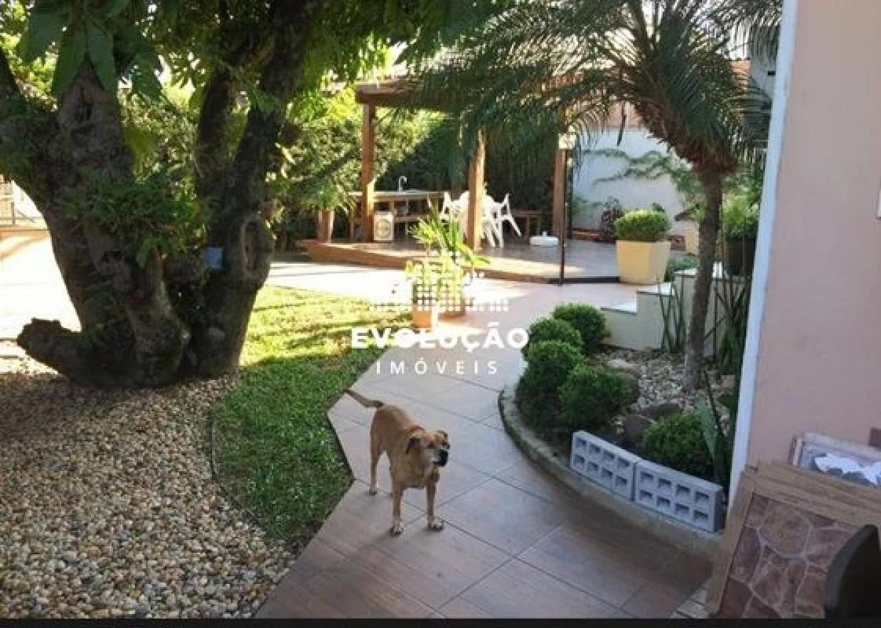 Casa com 6 Dormitórios  - Estreito - Florianópolis/SC - Foto 8