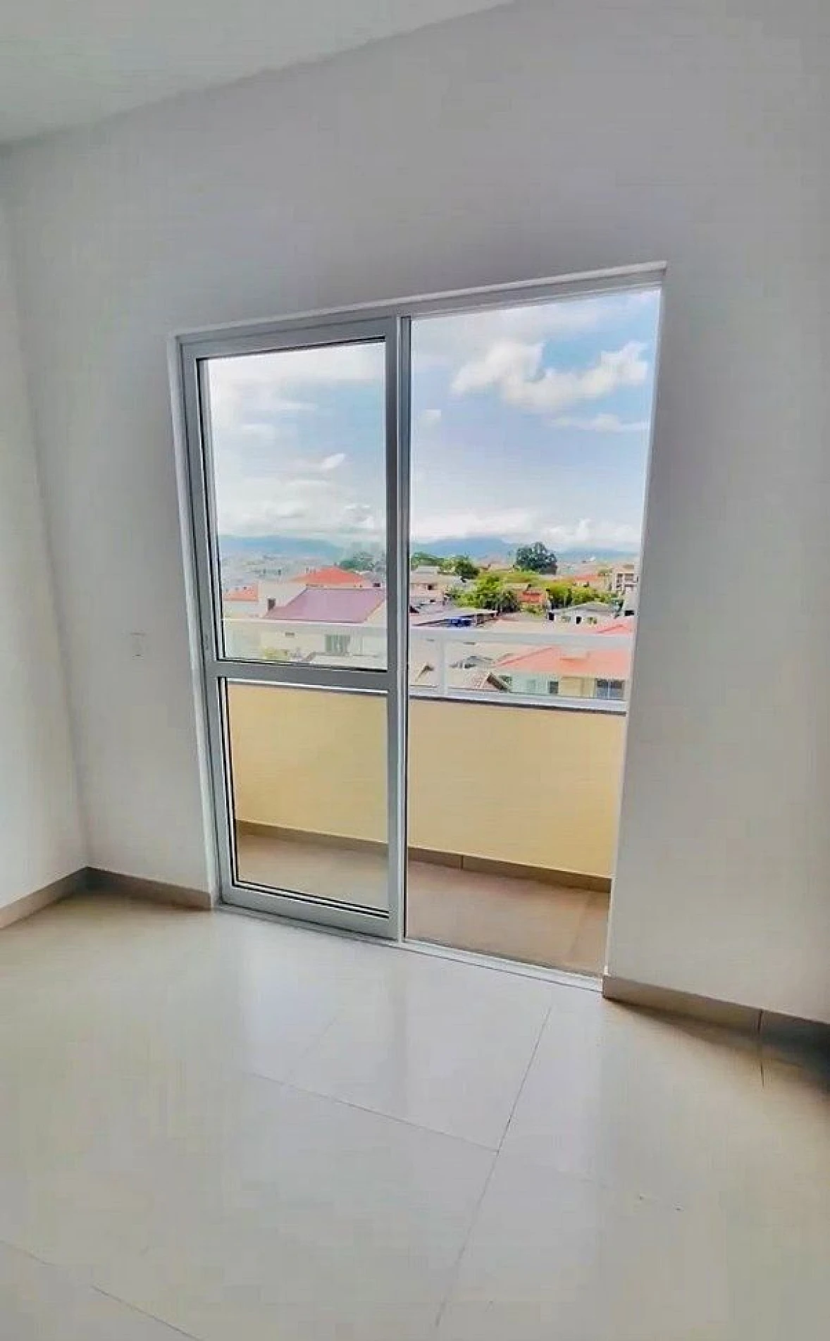 Apto 2 Quartos, 2 Sacadas, 1 Vaga - Barra do Aririú - Foto 8