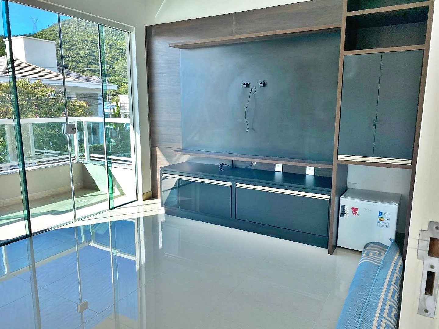 Casa na Praia de Fora com 5 Quartos, sendo 2 Suítes, uma Suíte Máster com Hidromassagem e Closet - Foto 16
