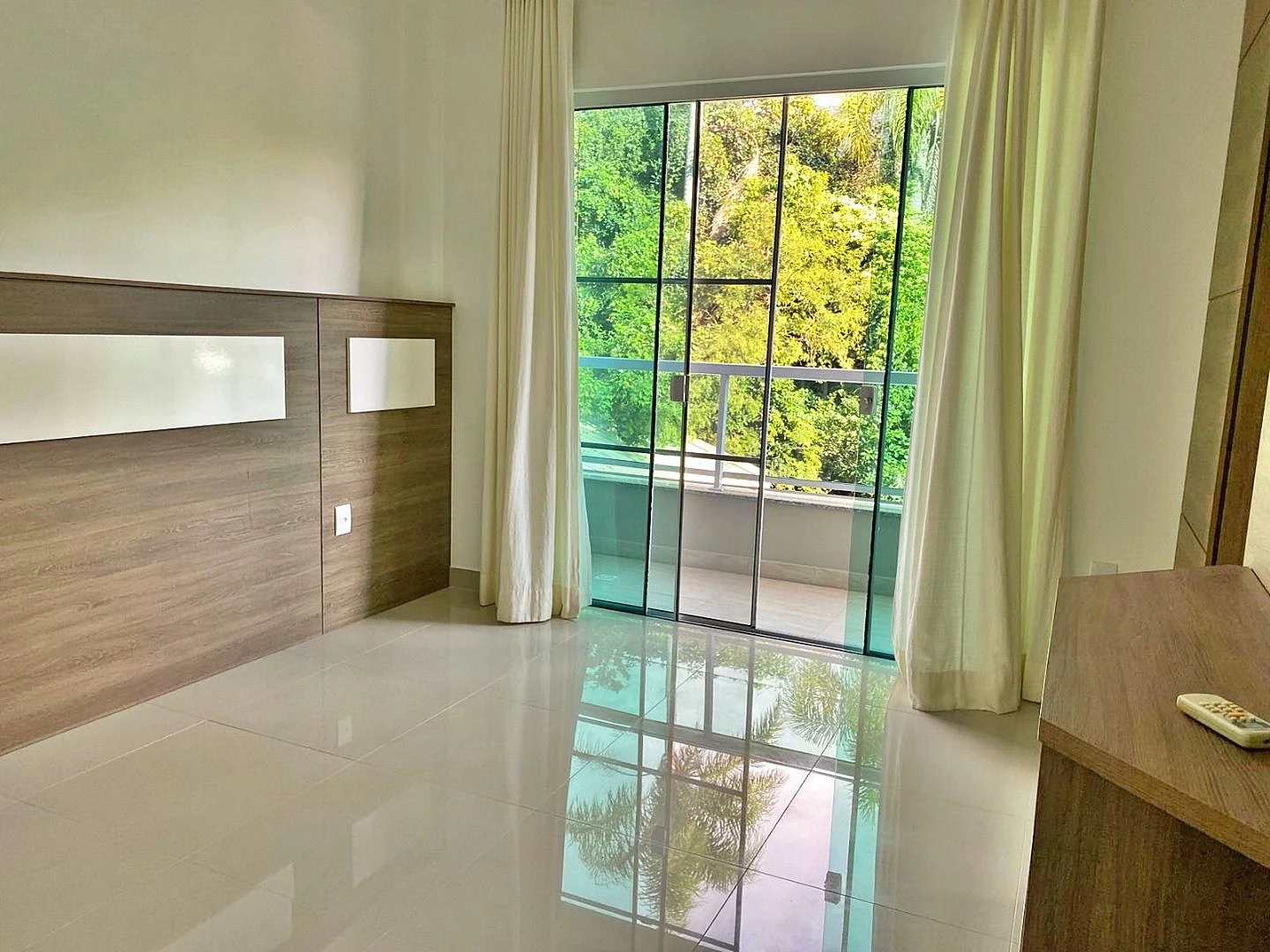 Casa na Praia de Fora com 5 Quartos, sendo 2 Suítes, uma Suíte Máster com Hidromassagem e Closet - Foto 20