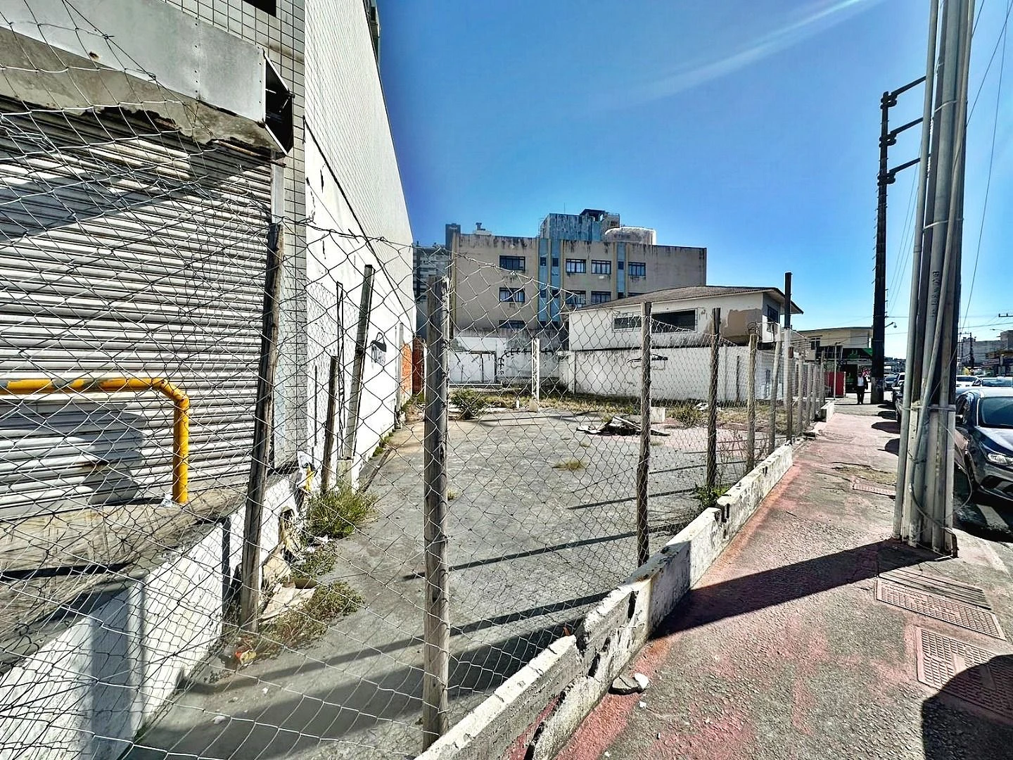 Amplo Terreno com 370 m² para Locação em Campinas, São José SC