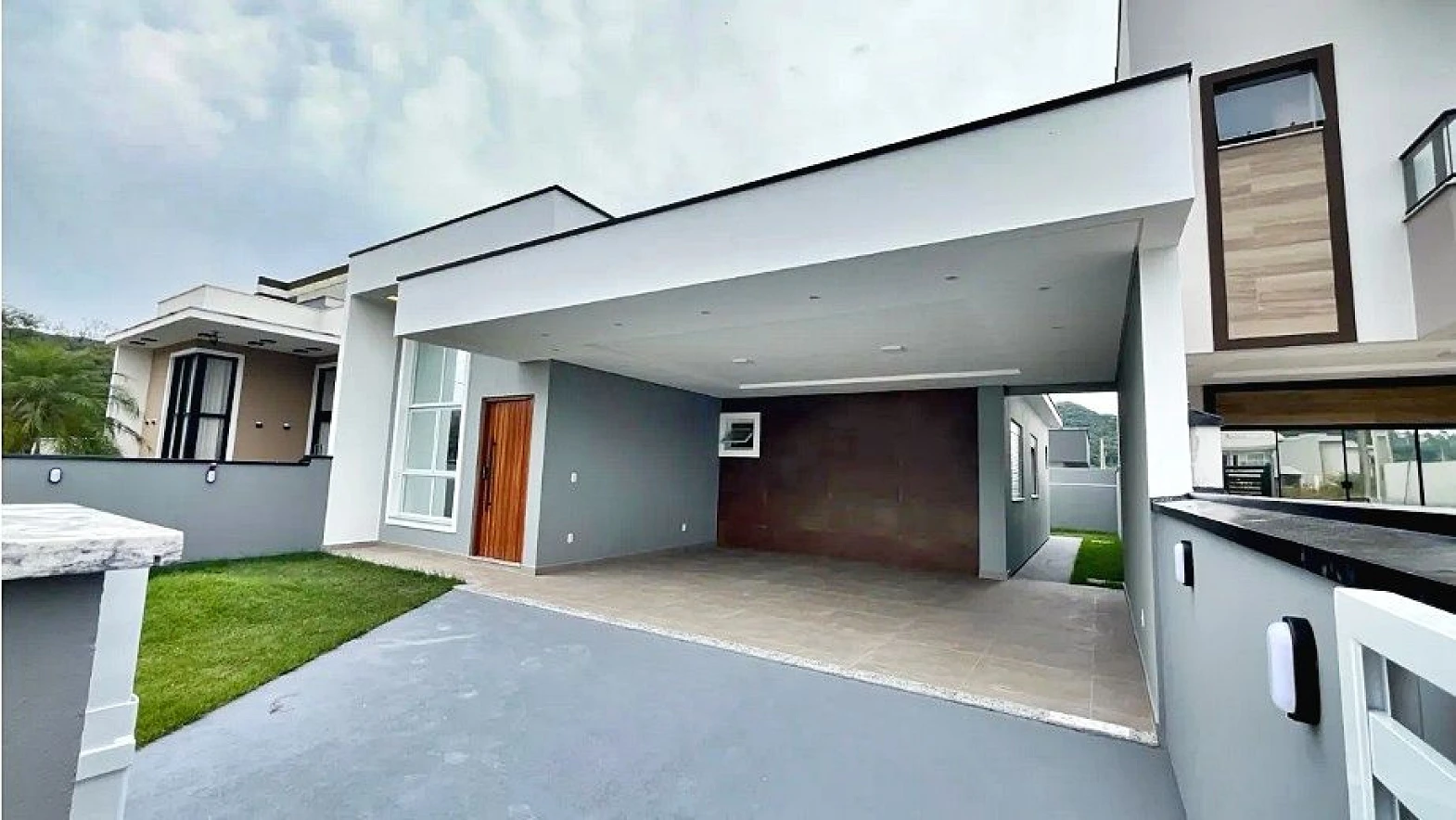 Casa 3 Quartos, 1 Suíte, 2 Vagas - Forquilhas - Foto 12