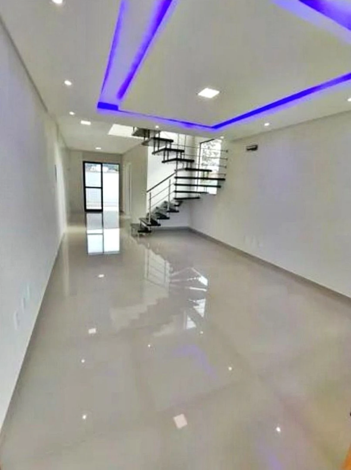 Sobrado geminado em Aririú, Palhoça