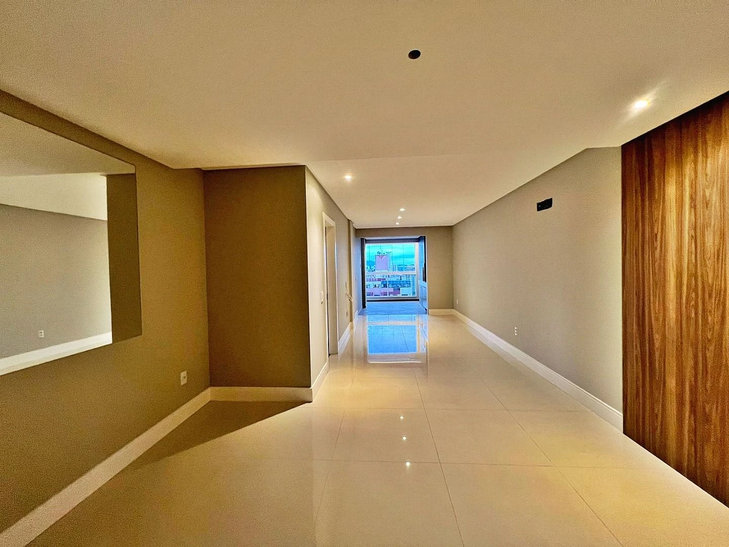 Apartamento em Kobrasol, São José