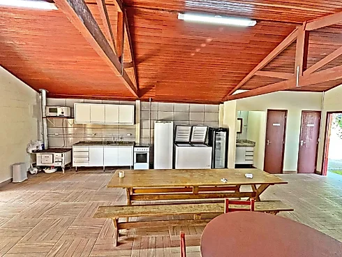 Rancho para Festas, 2 Banheiros, Estacionamento - Ponte do Imaruim