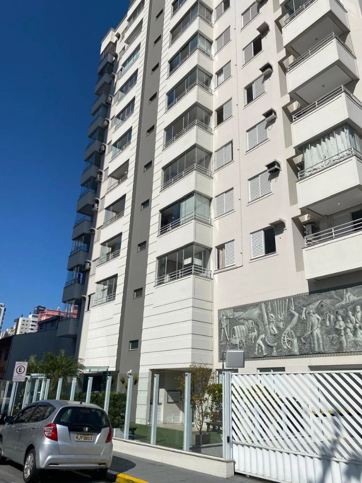 Apartamento com 3 Dormitórios sendo 1 Suíte em Campinas