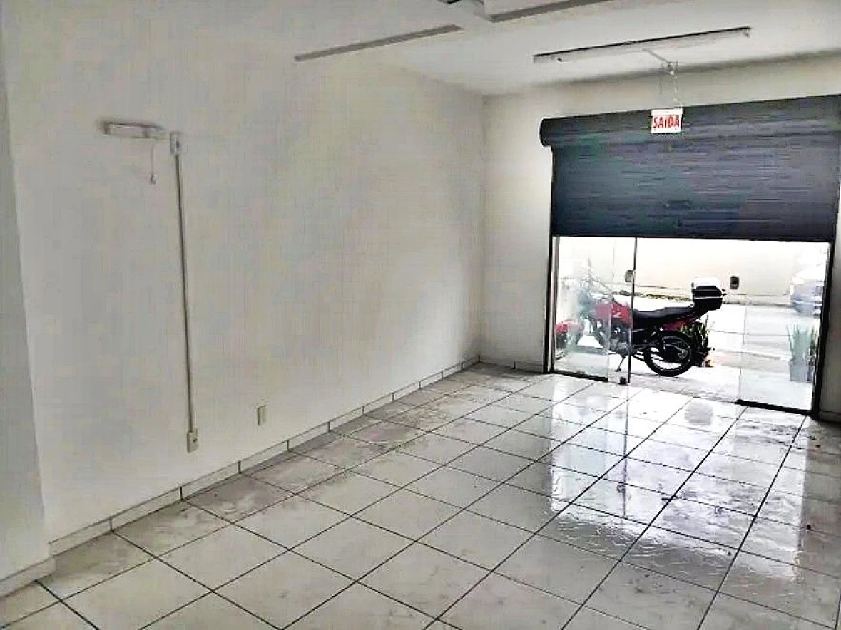 Prédio em Praia Comprida, São José