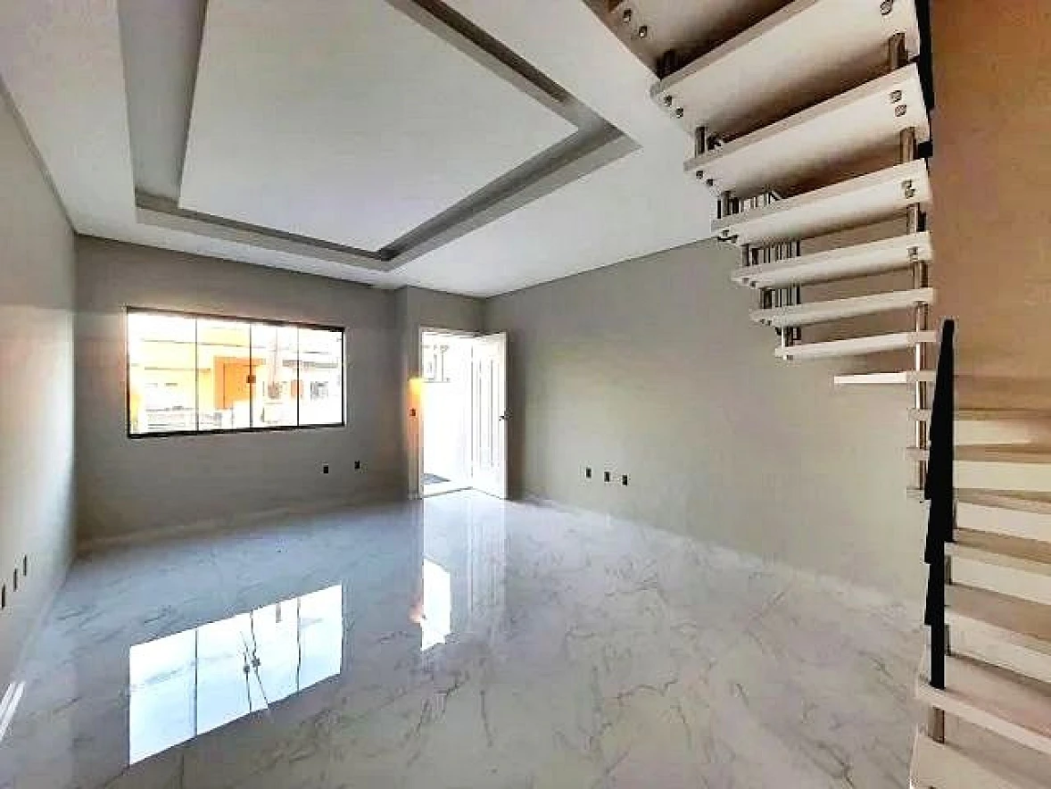 Sobrado geminado em Caminho Novo, Palhoça