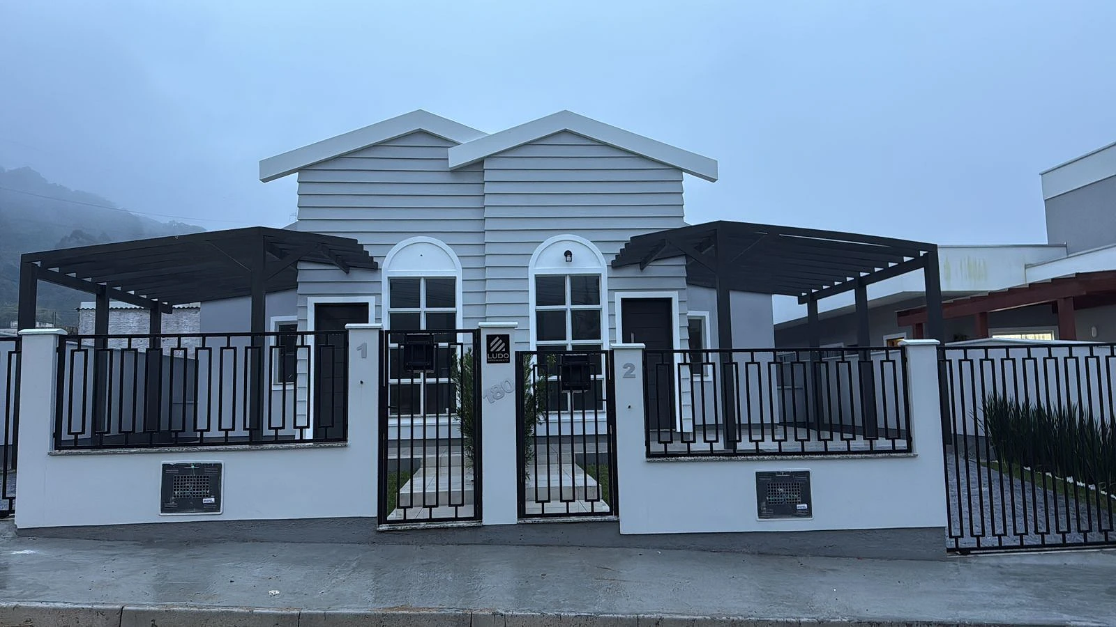 Casa a Venda - Fundos - Biguaçu/SC