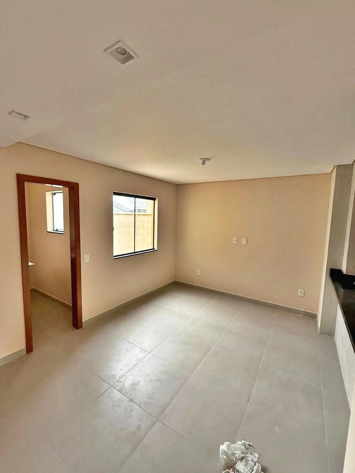 Sobrado geminado em Forquilhas, São José