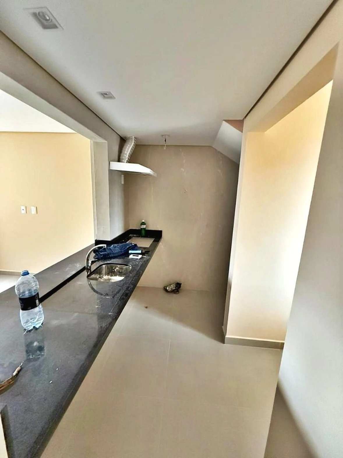 Sobrado geminado em Forquilhas, São José