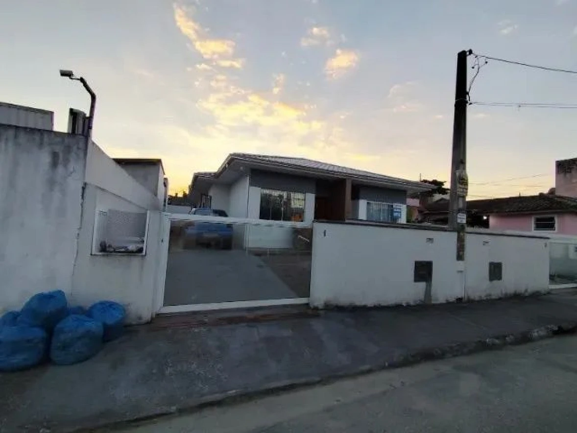 Casa 3 Dorms, sendo 1 Suíte, Forquilhas São José SC