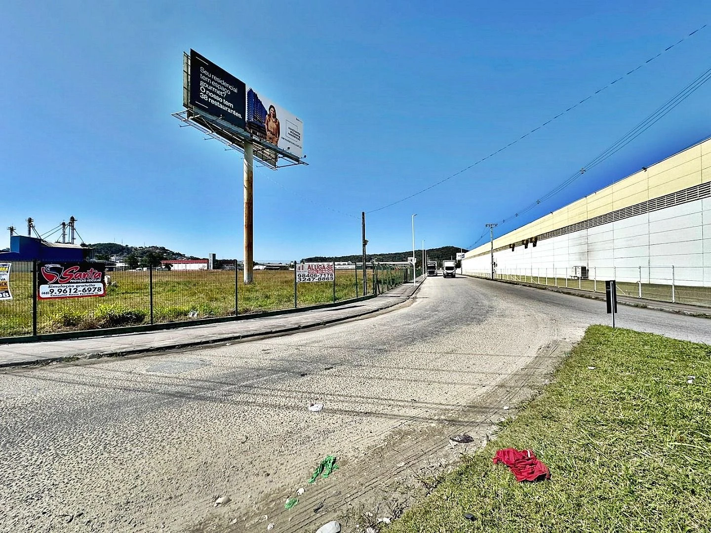 Terreno em Distrito Industrial, São José