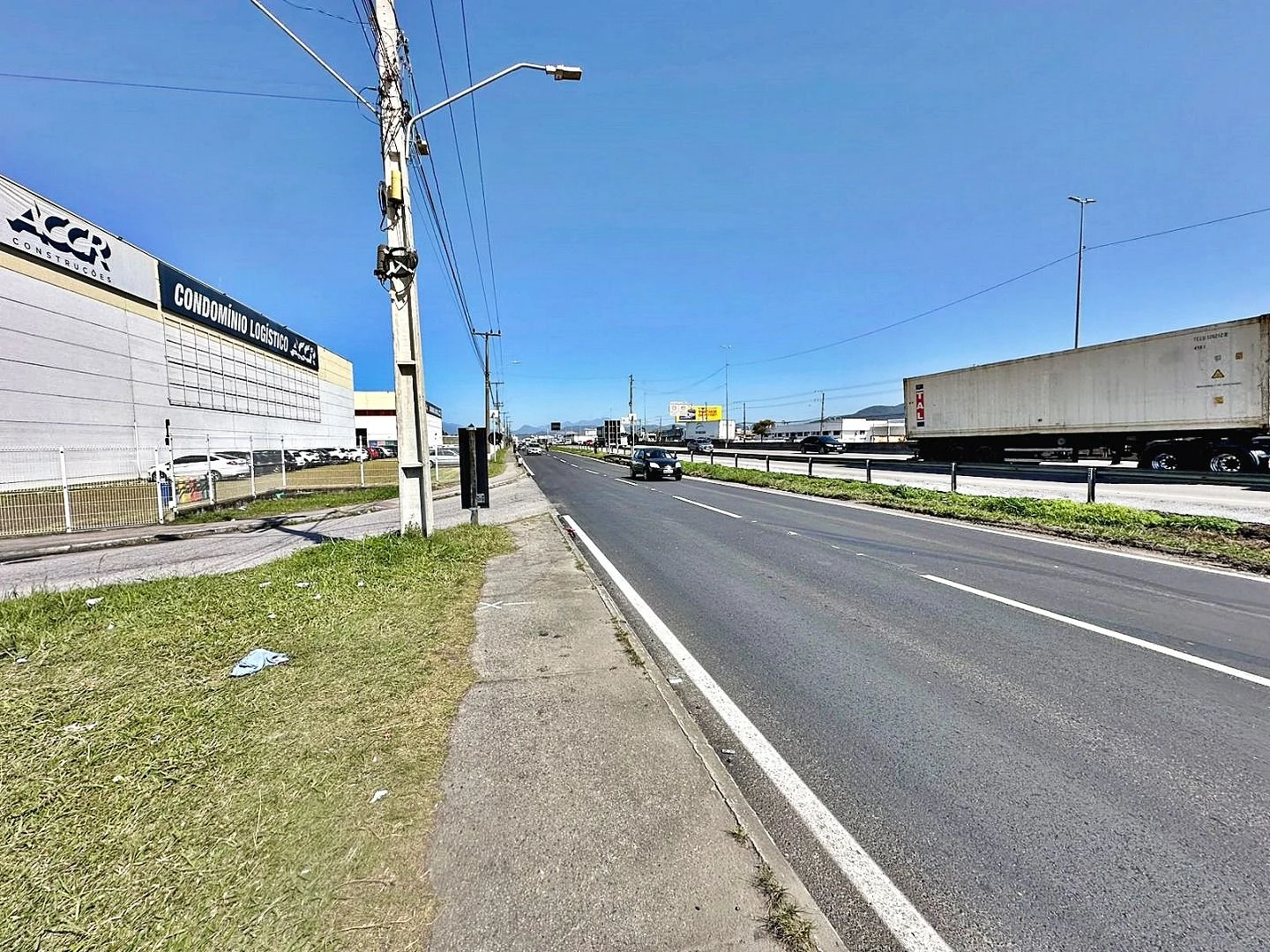 Terreno em Distrito Industrial, São José