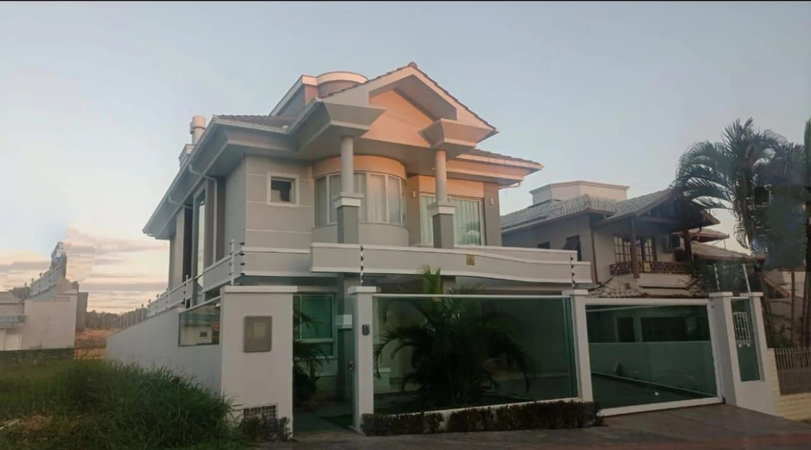 Maravilhosa Casa na Pedra Branca Próxima ao Lago - Palhoça SC