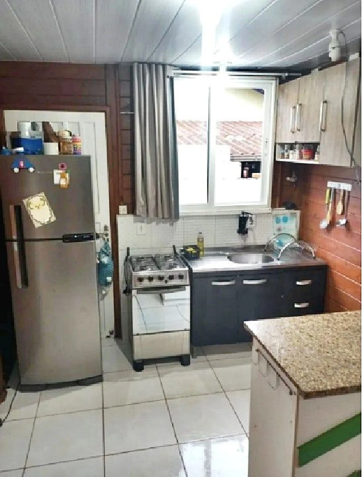 Casa com 3 Dormitórios e 1 Banheiro Social - Foto 11