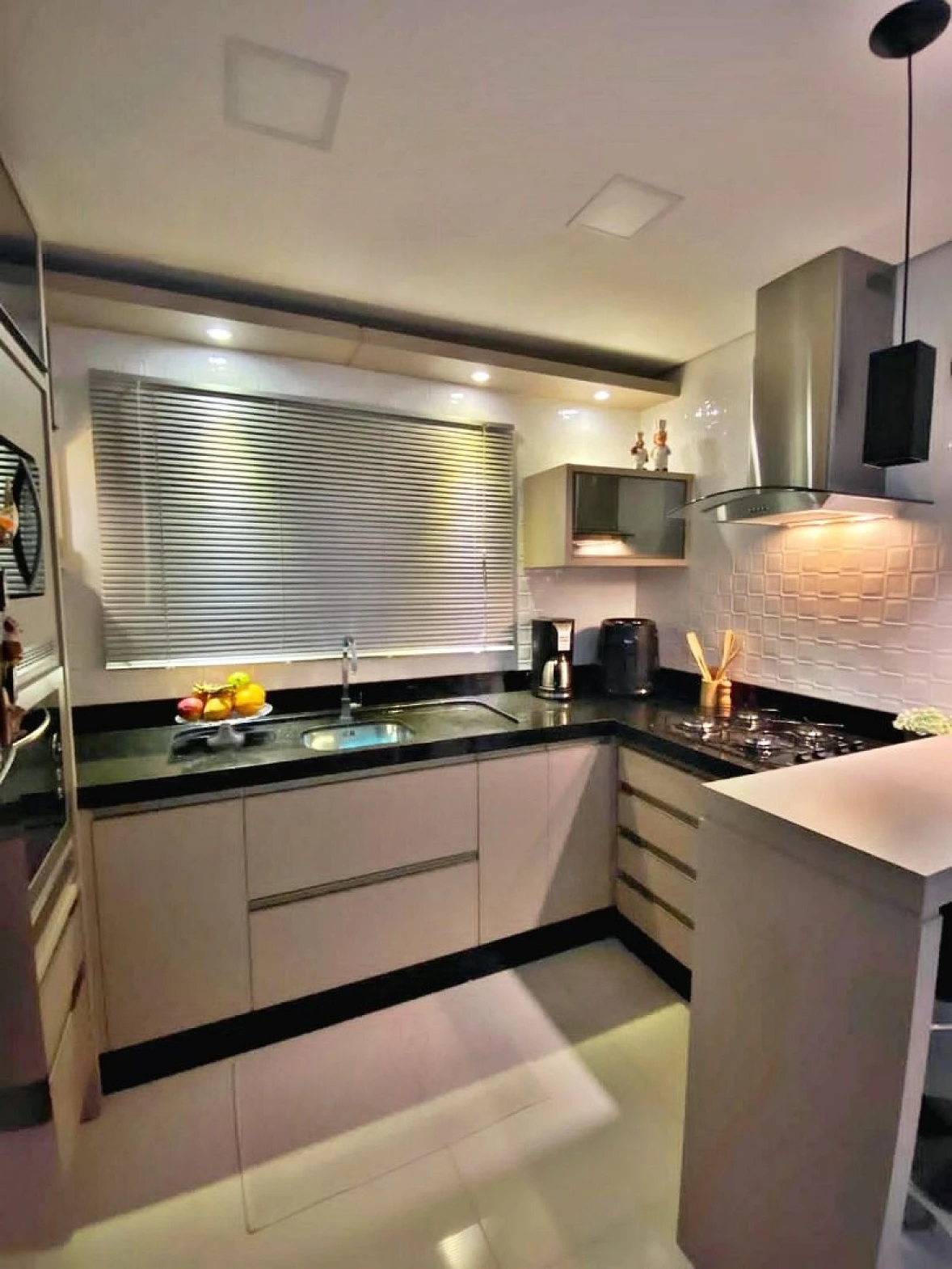 Sobrado geminado em Forquilhas, São José