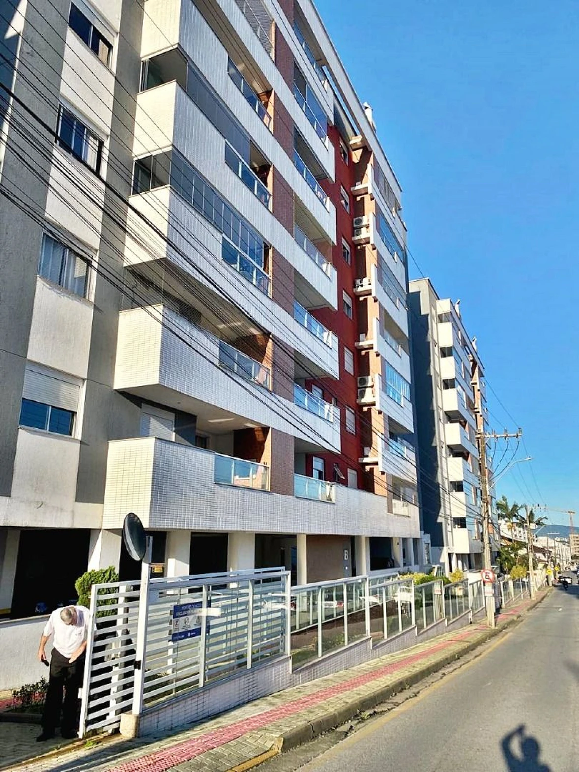 Apartamento 02 Dorms com Suíte e Vista Mar - Praia Comprida - São José/SC