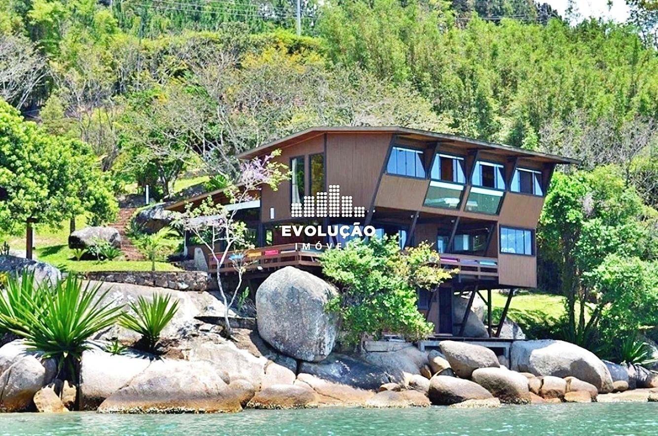 Casa em Costeira da Armação, Governador Celso Ramos