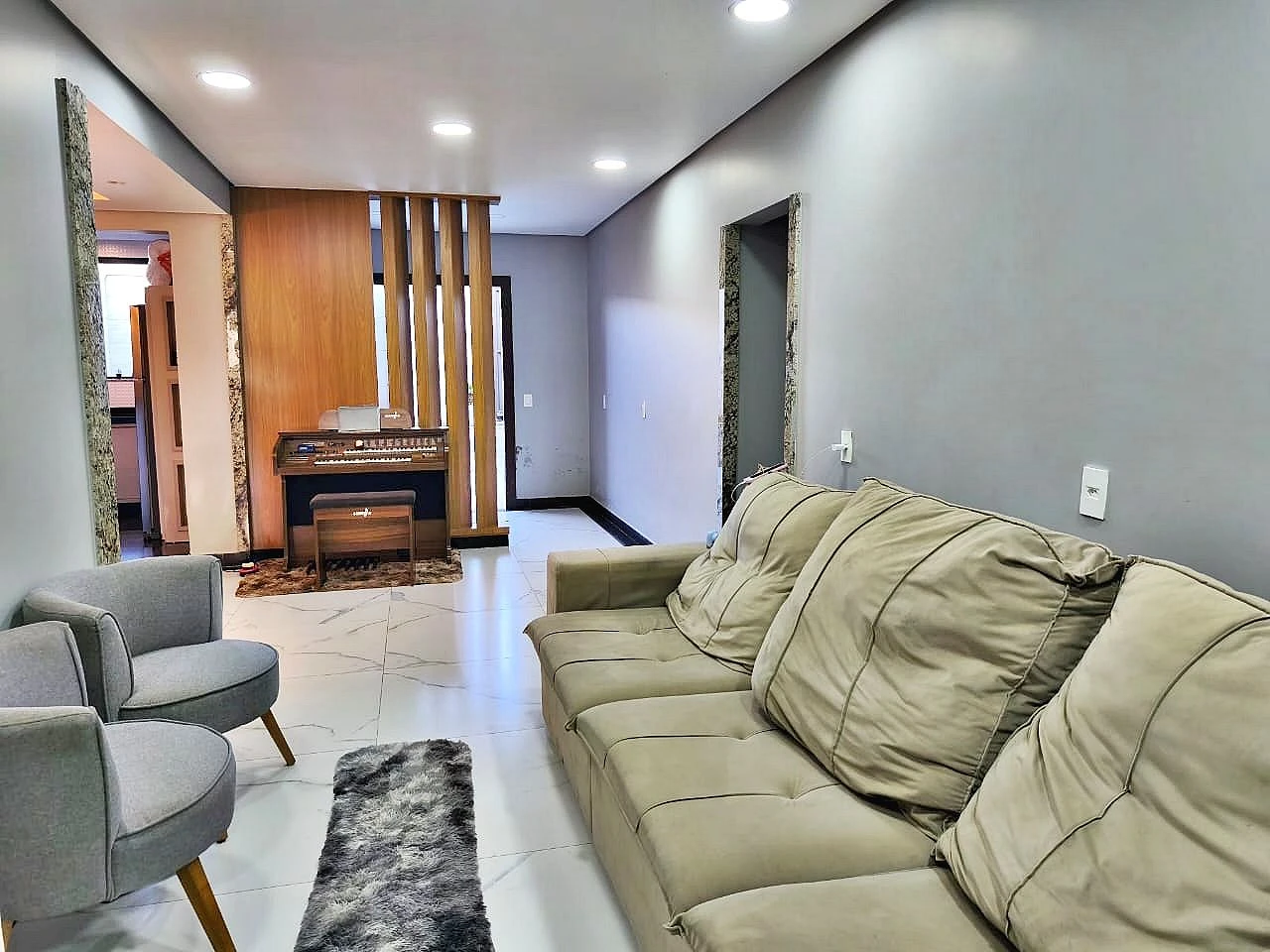 Casa 4 Quartos, 1 Suíte, 8 Vagas - Governador Celso Ramos