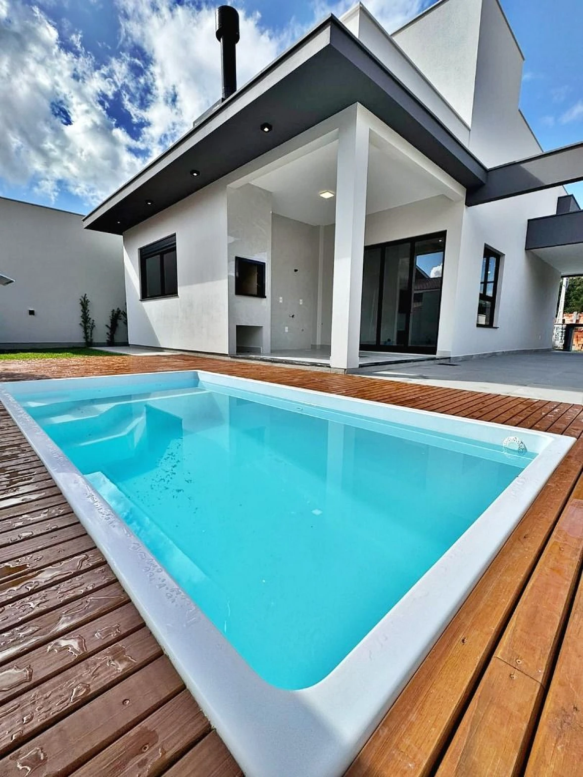 Casa 3 Quartos, 1 Suíte, 2 Vagas - Bela Vista