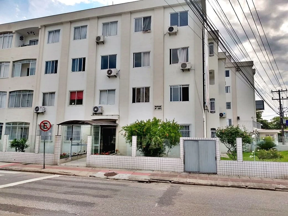 Apartamento em Kobrasol, São José
