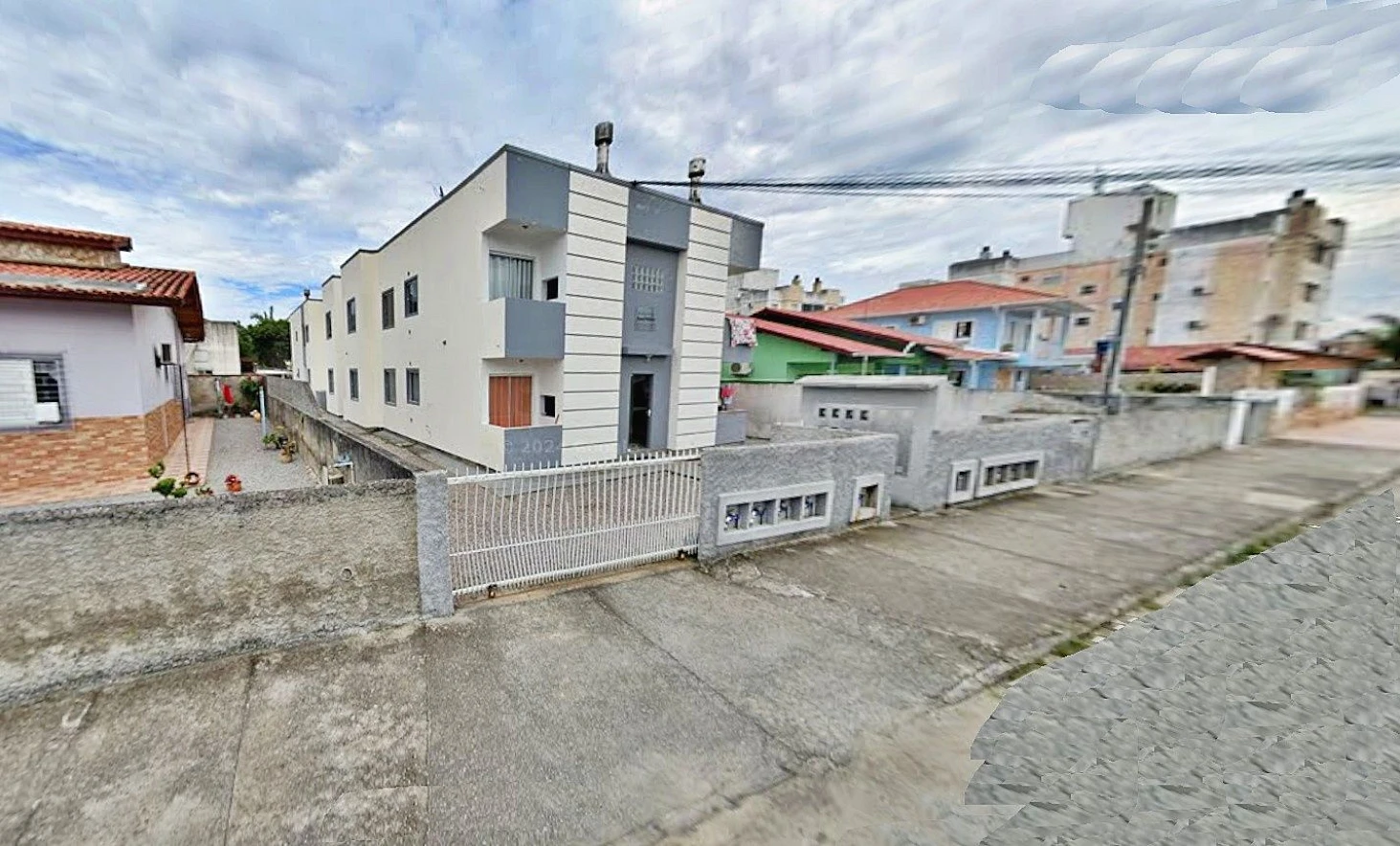 Apto 2 Quartos, Sacada, 1 Vaga - Barra do Aririú