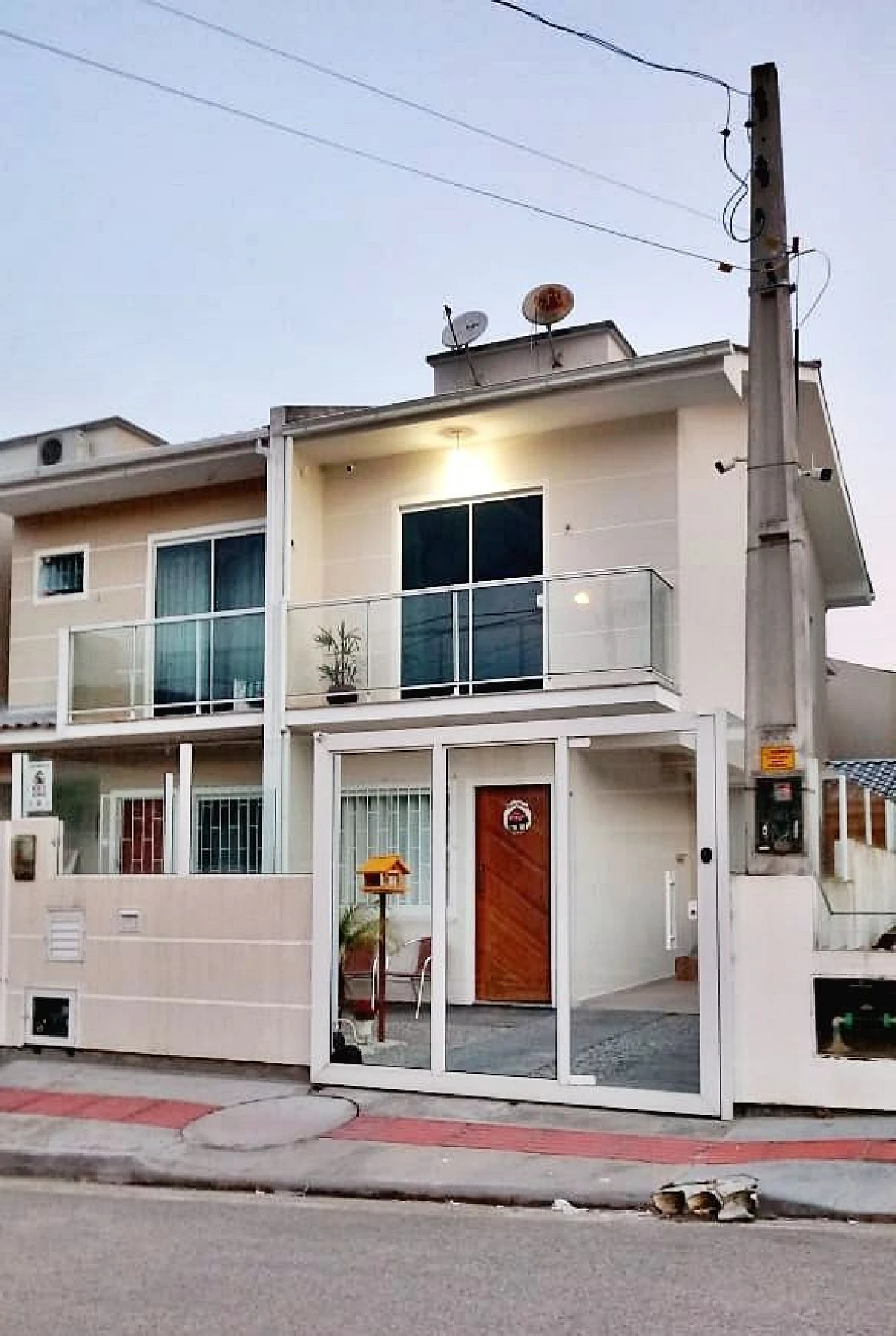 Sobrado geminado em Potecas, São José